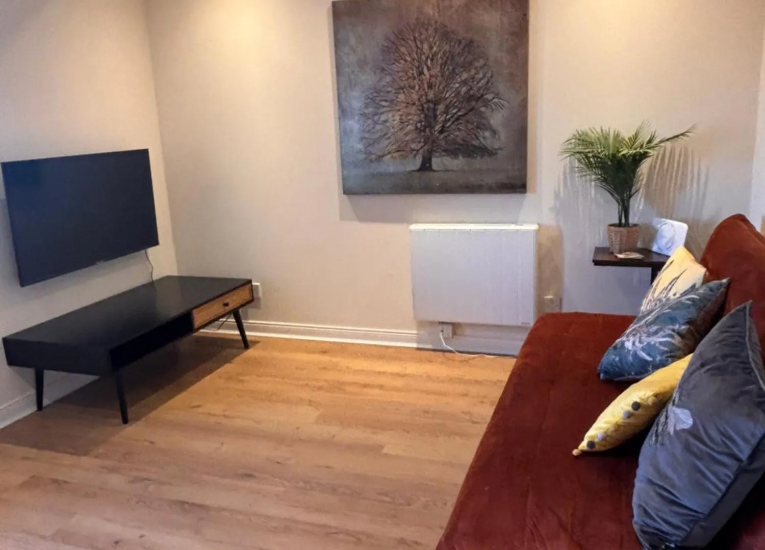 The Shore Modern Edinburgh 2 Bedroom Apartment