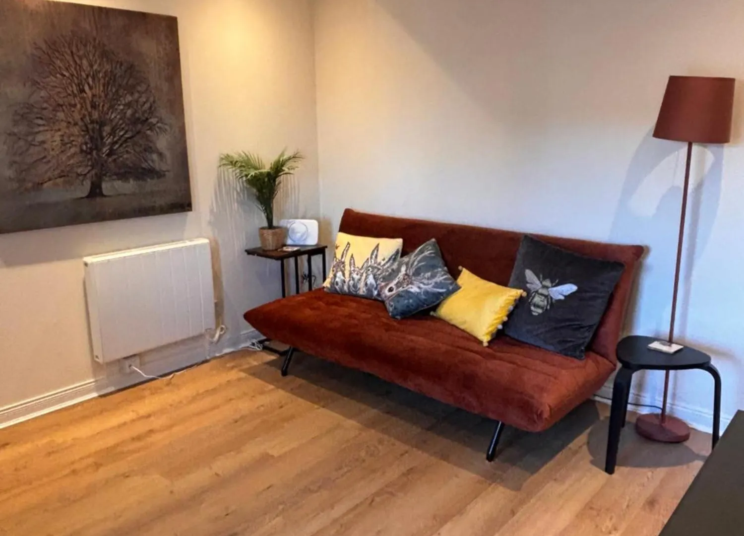 The Shore Modern Edinburgh 2 Bedroom Apartment