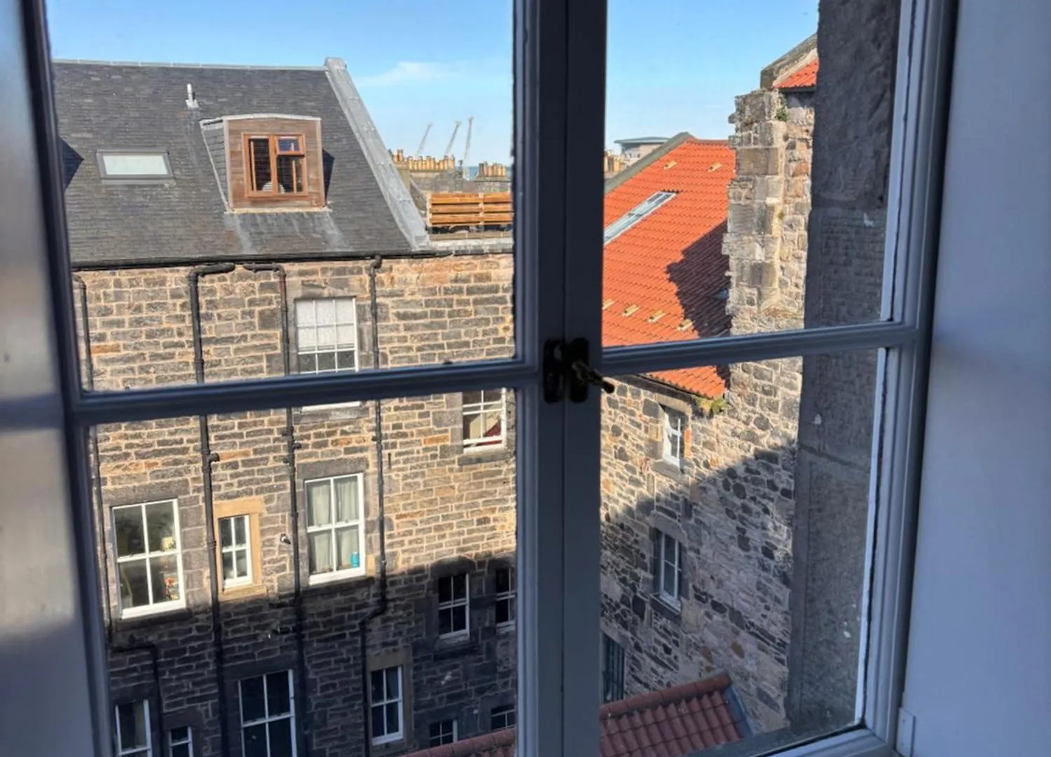 The Shore Modern Edinburgh 2 Bedroom Apartment 0*,  Wielka Brytania