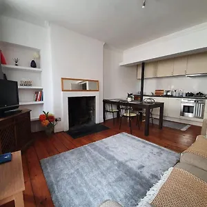 Appartement Lovely 2 Bedroom Flat In The Heart Of The, Édimbourg