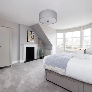 Dragon - Centre Castle View 1 Bed Edimburgo