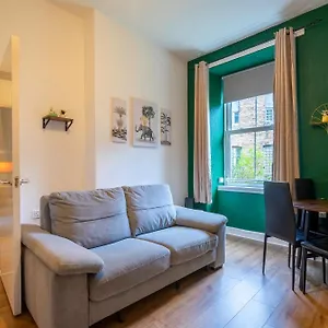 The Eden Apartment, Center Edinburgh