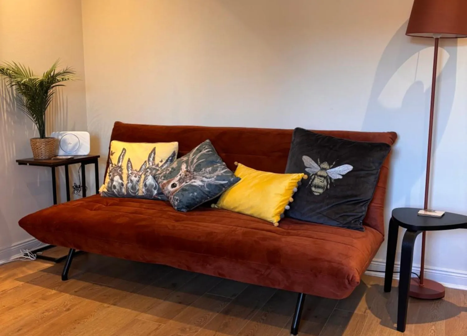 The Shore Modern Edinburgh 2 Bedroom Apartment